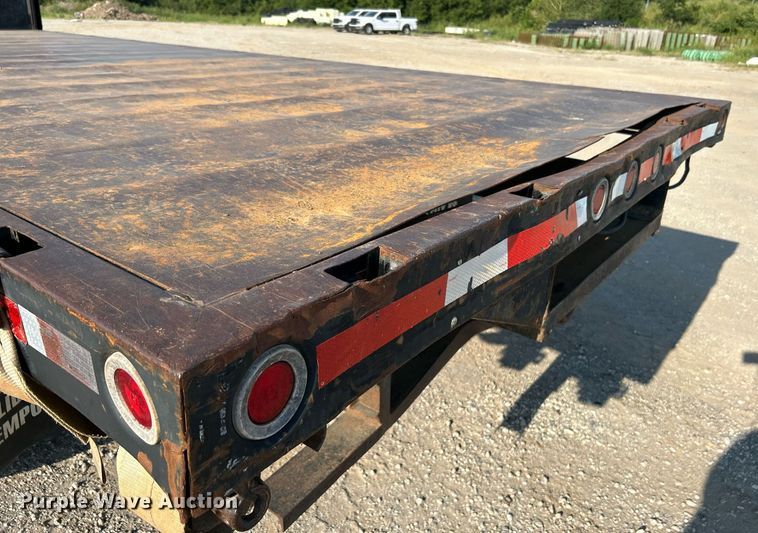 image for item DJ6263 2007 International 4200  dump flatbed truck