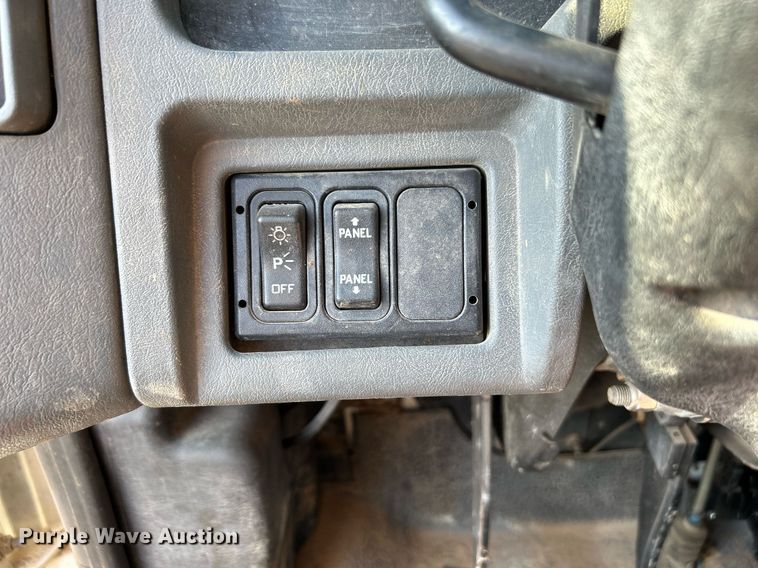 image for item DJ6263 2007 International 4200  dump flatbed truck