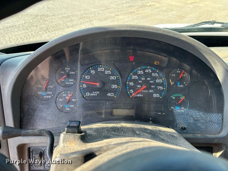 image for item DJ6263 2007 International 4200  dump flatbed truck