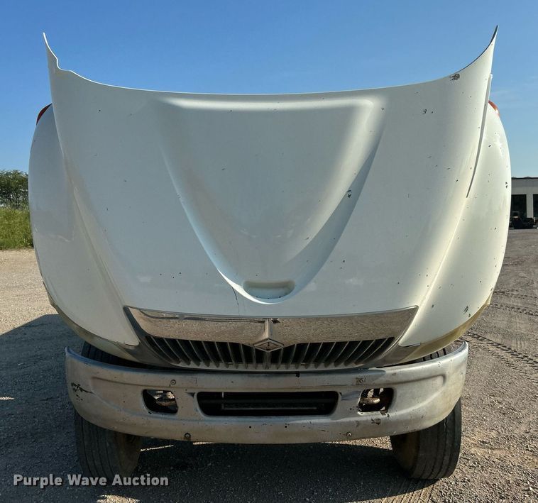 image for item DJ6263 2007 International 4200  dump flatbed truck