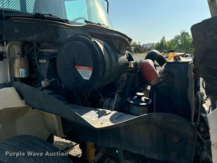 image for item DJ6263 2007 International 4200  dump flatbed truck