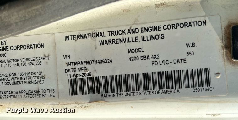 image for item DJ6263 2007 International 4200  dump flatbed truck