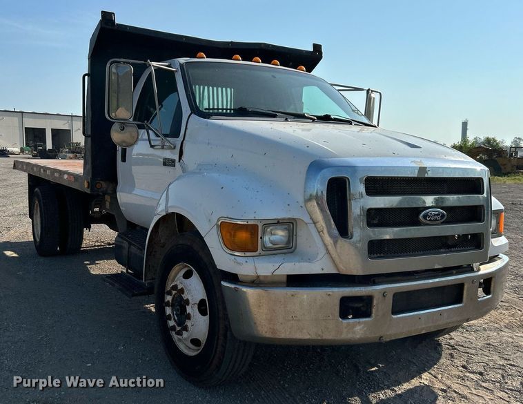 image for item DJ6264 2005 Ford F650 Super Duty  dump flatbed truck