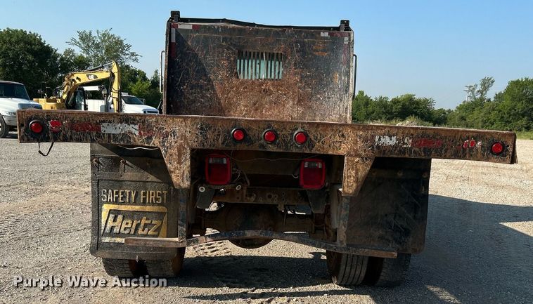 image for item DJ6264 2005 Ford F650 Super Duty  dump flatbed truck