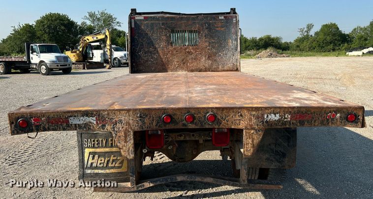 image for item DJ6264 2005 Ford F650 Super Duty  dump flatbed truck