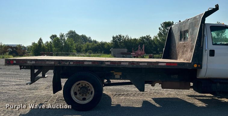 image for item DJ6264 2005 Ford F650 Super Duty  dump flatbed truck