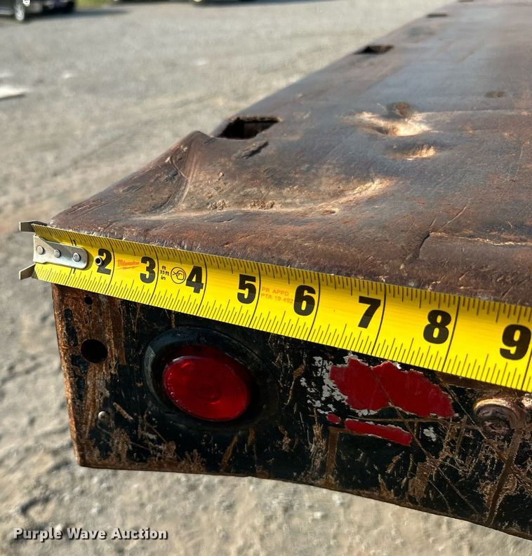 image for item DJ6264 2005 Ford F650 Super Duty  dump flatbed truck