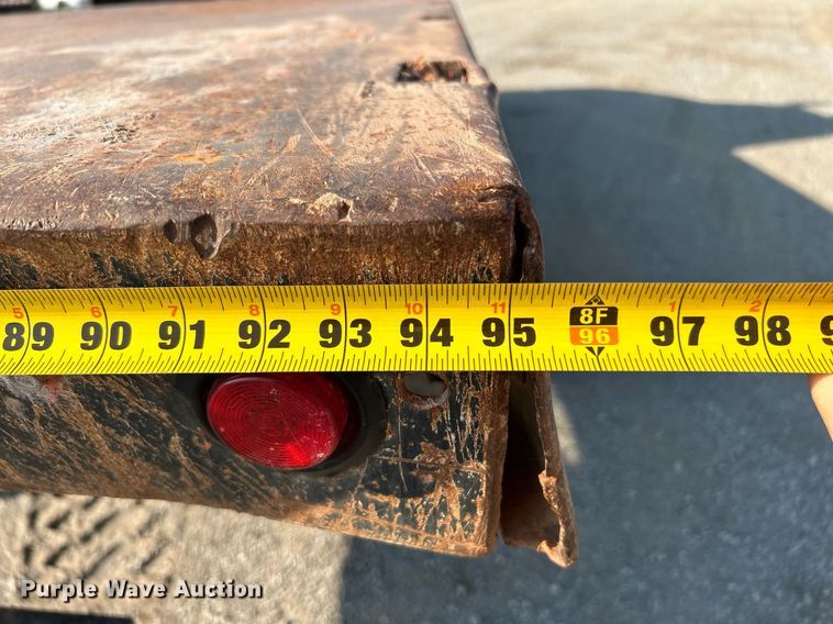 image for item DJ6264 2005 Ford F650 Super Duty  dump flatbed truck