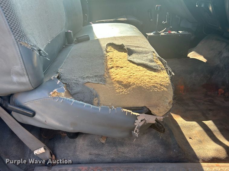 image for item DJ6264 2005 Ford F650 Super Duty  dump flatbed truck