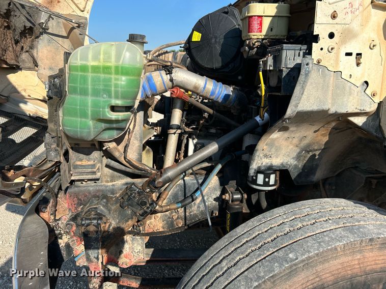 image for item DJ6264 2005 Ford F650 Super Duty  dump flatbed truck