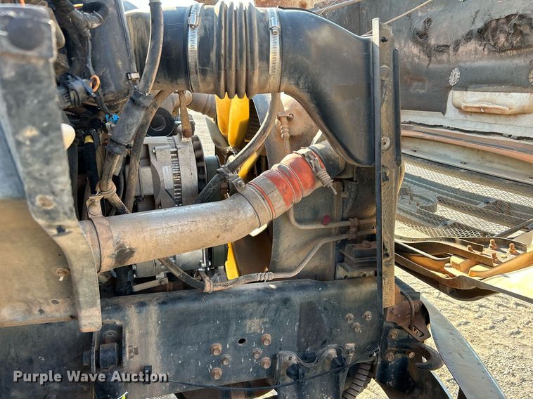 image for item DJ6264 2005 Ford F650 Super Duty  dump flatbed truck