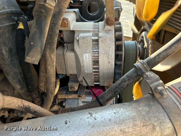 image for item DJ6264 2005 Ford F650 Super Duty  dump flatbed truck