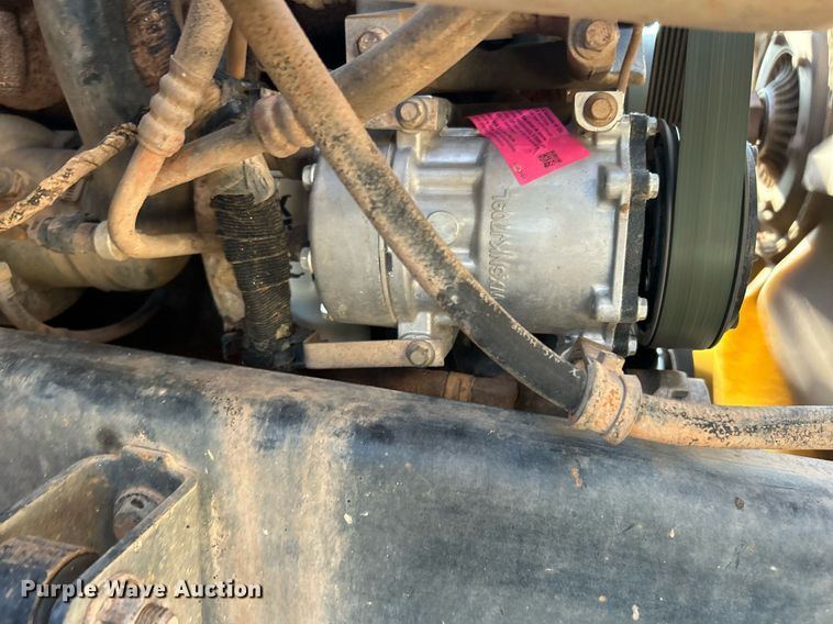 image for item DJ6264 2005 Ford F650 Super Duty  dump flatbed truck