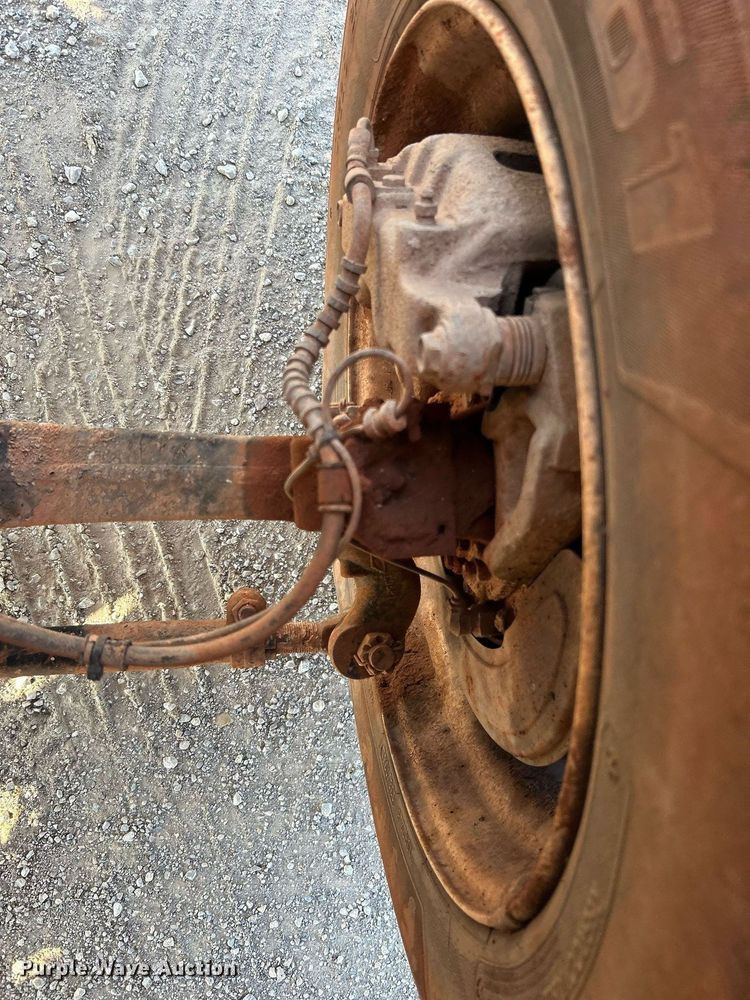 image for item DJ6264 2005 Ford F650 Super Duty  dump flatbed truck