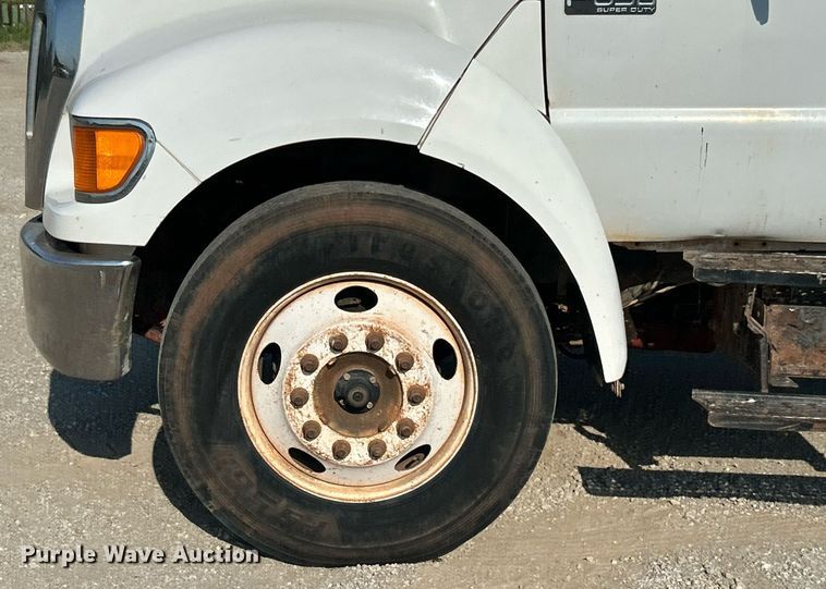 image for item DJ6264 2005 Ford F650 Super Duty  dump flatbed truck