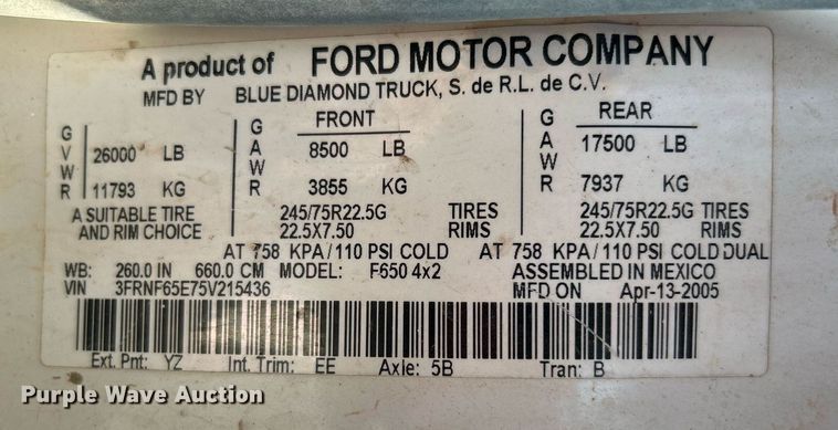 image for item DJ6264 2005 Ford F650 Super Duty  dump flatbed truck