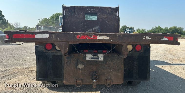 image for item DJ6268 2000 International 4700  dump flatbed truck