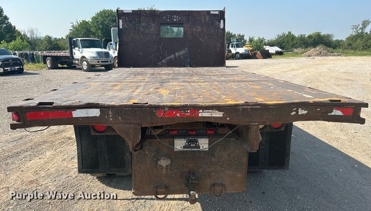 image for item DJ6268 2000 International 4700  dump flatbed truck