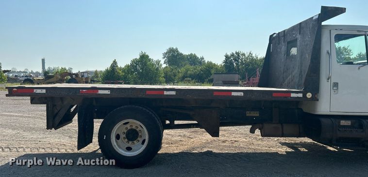 image for item DJ6268 2000 International 4700  dump flatbed truck