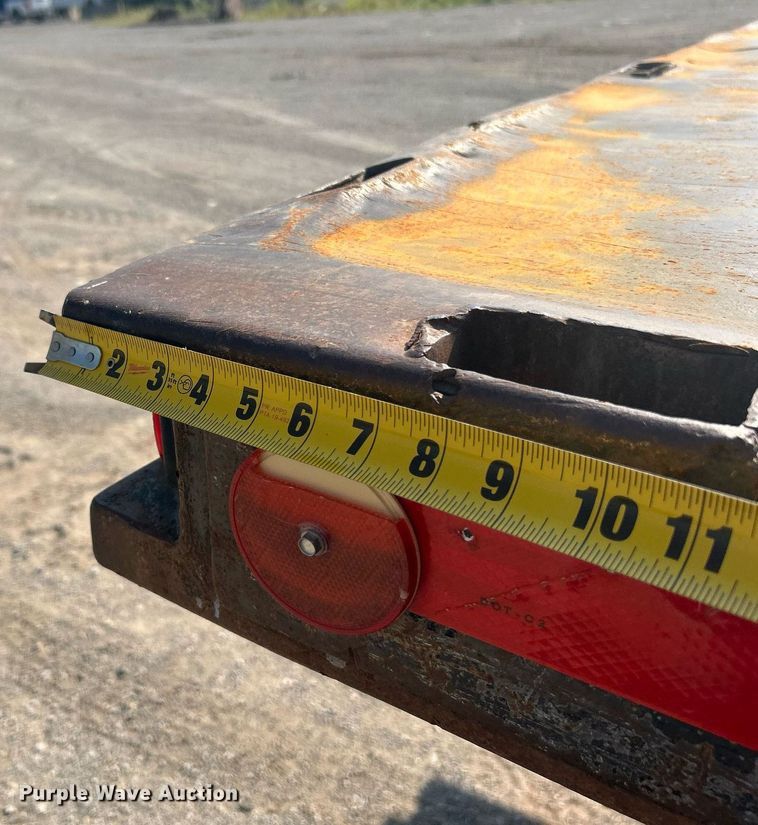 image for item DJ6268 2000 International 4700  dump flatbed truck