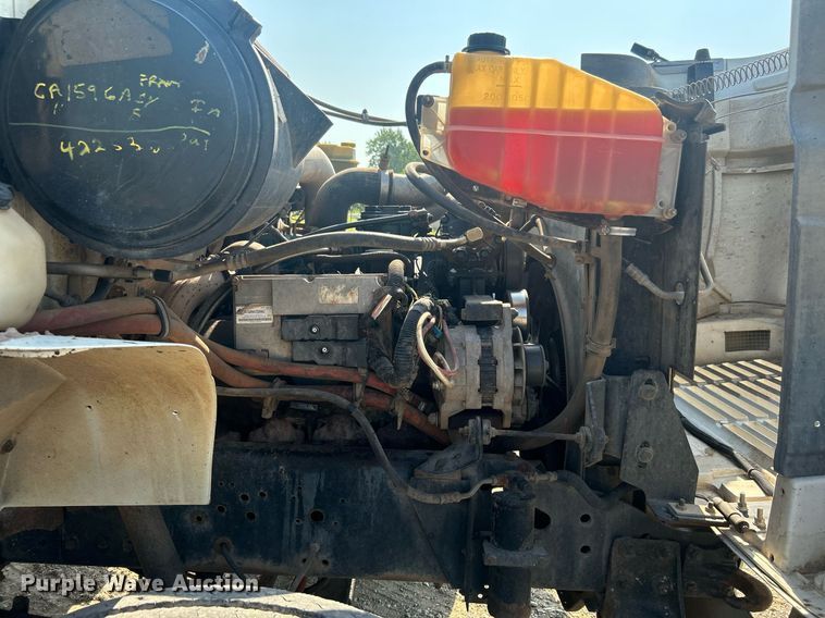 image for item DJ6268 2000 International 4700  dump flatbed truck