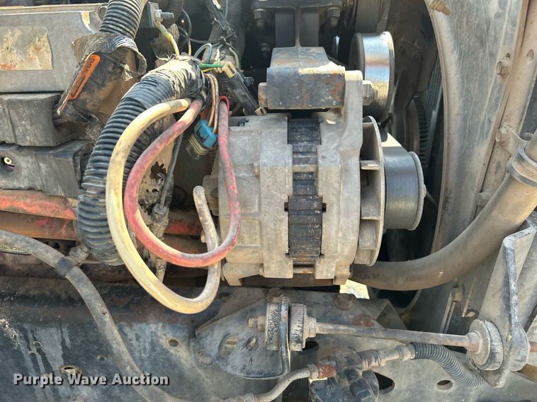 image for item DJ6268 2000 International 4700  dump flatbed truck