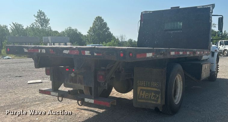 image for item DJ6269 2006 International 4200  dump flatbed truck