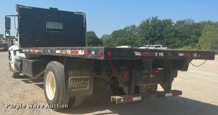 image for item DJ6269 2006 International 4200  dump flatbed truck