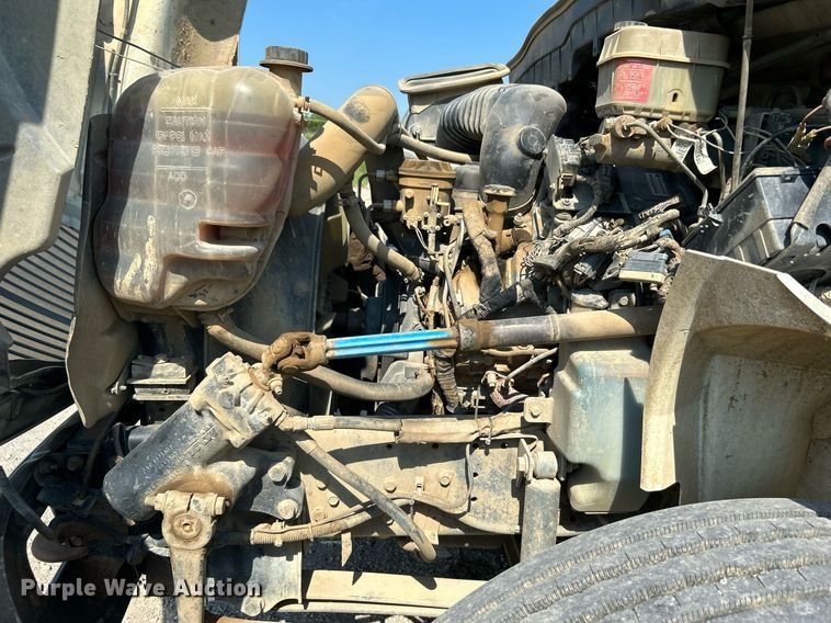 image for item DJ6269 2006 International 4200  dump flatbed truck