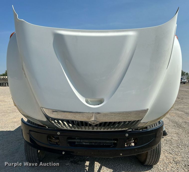 image for item DJ6269 2006 International 4200  dump flatbed truck