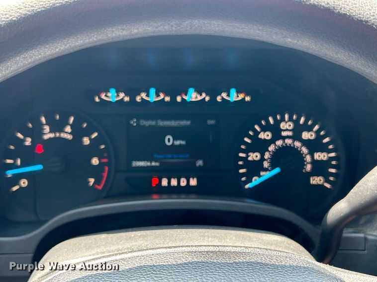 image for item DJ6271 2018 Ford F150 XL  SuperCrew pickup truck