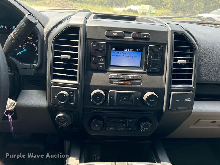 image for item DJ6271 2018 Ford F150 XL  SuperCrew pickup truck