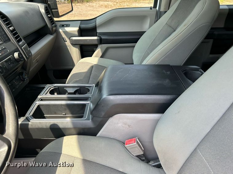 image for item DJ6271 2018 Ford F150 XL  SuperCrew pickup truck