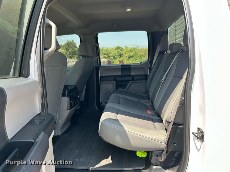 image for item DJ6271 2018 Ford F150 XL  SuperCrew pickup truck