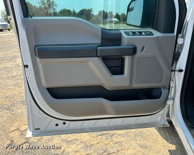 image for item DJ6272 2018 Ford F150  SuperCrew pickup truck