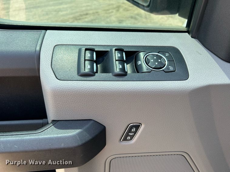 image for item DJ6272 2018 Ford F150  SuperCrew pickup truck