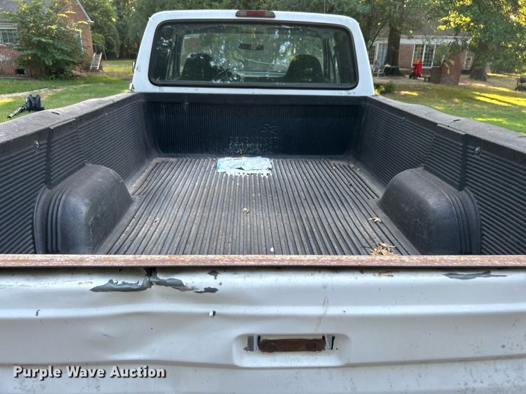 image for item DJ6273 1996 Ford F250  SuperCab pickup truck