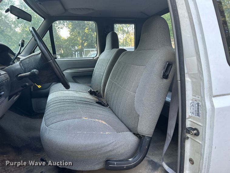 image for item DJ6273 1996 Ford F250  SuperCab pickup truck