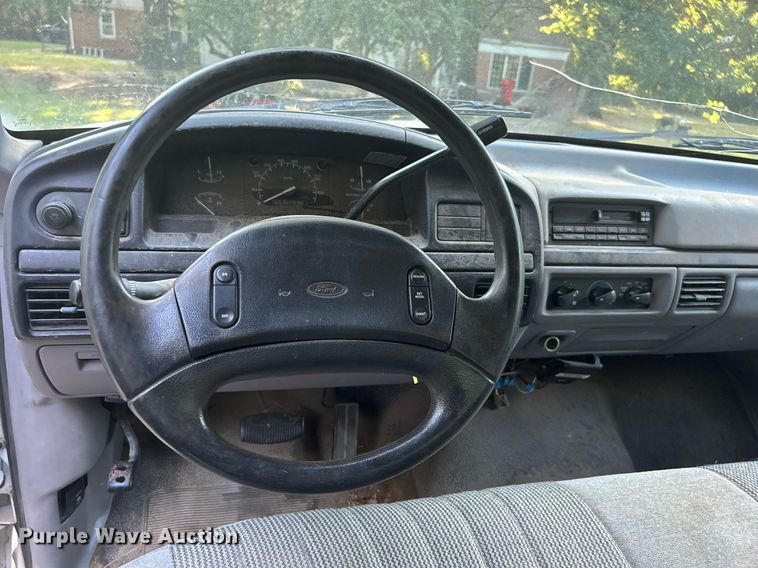 image for item DJ6273 1996 Ford F250  SuperCab pickup truck