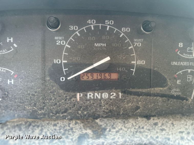 image for item DJ6273 1996 Ford F250  SuperCab pickup truck