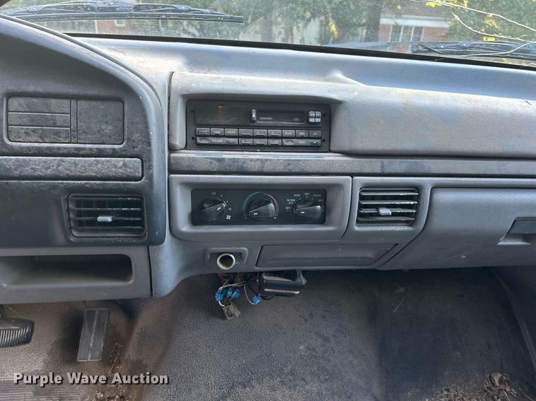 image for item DJ6273 1996 Ford F250  SuperCab pickup truck