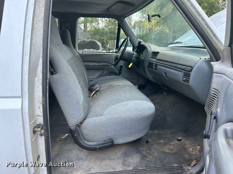 image for item DJ6273 1996 Ford F250  SuperCab pickup truck