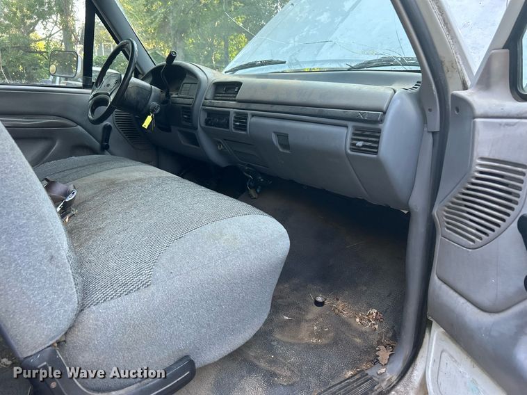 image for item DJ6273 1996 Ford F250  SuperCab pickup truck