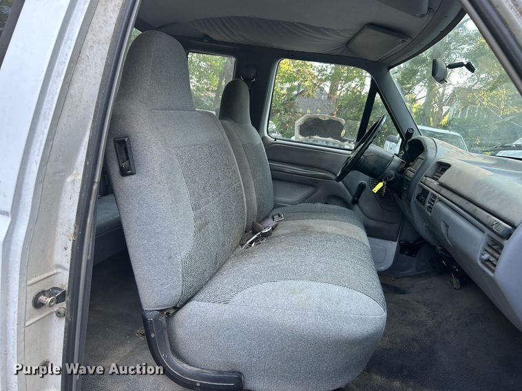 image for item DJ6273 1996 Ford F250  SuperCab pickup truck