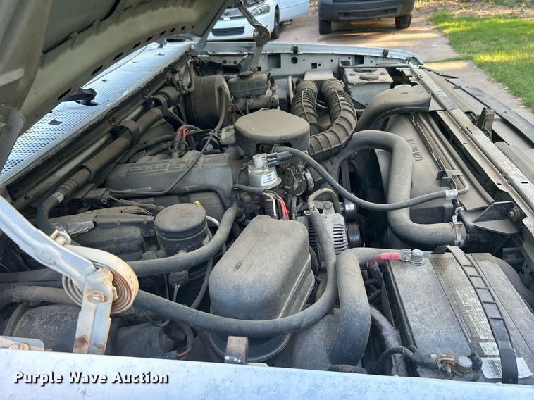 image for item DJ6273 1996 Ford F250  SuperCab pickup truck