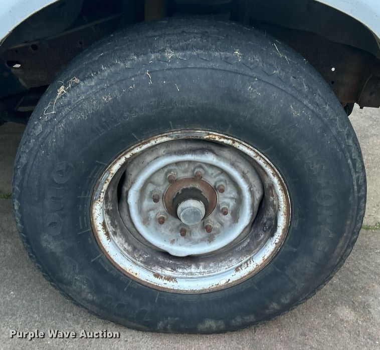 image for item DJ6273 1996 Ford F250  SuperCab pickup truck