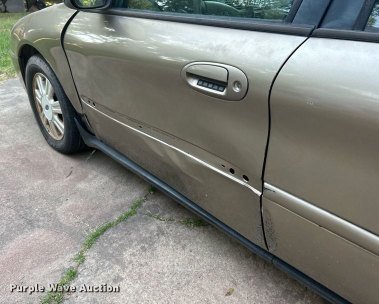 image for item DJ6274 2005 Ford Taurus SEL