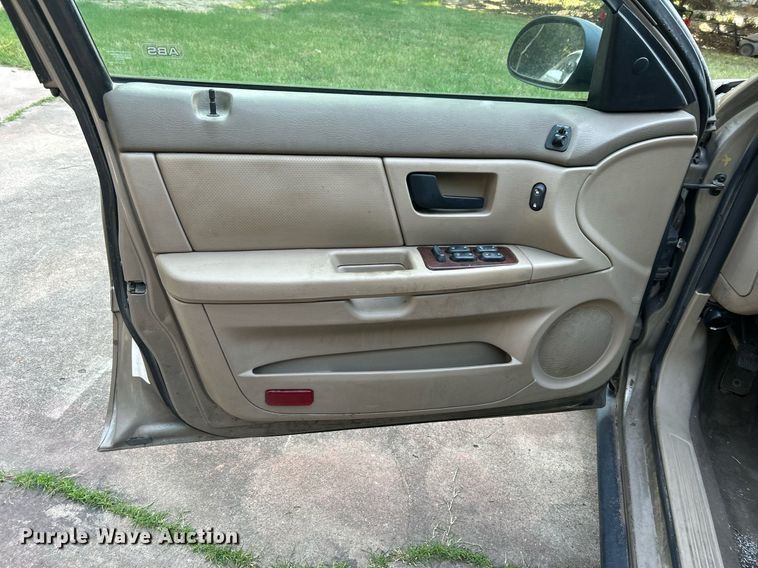 image for item DJ6274 2005 Ford Taurus SEL