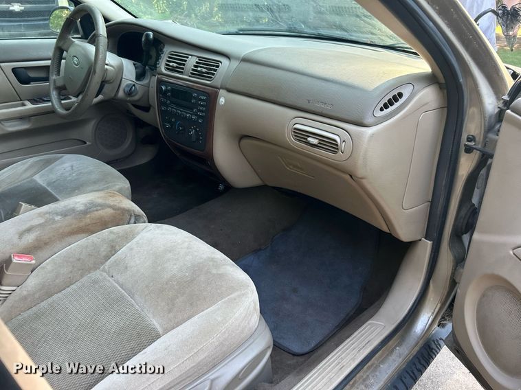 image for item DJ6274 2005 Ford Taurus SEL