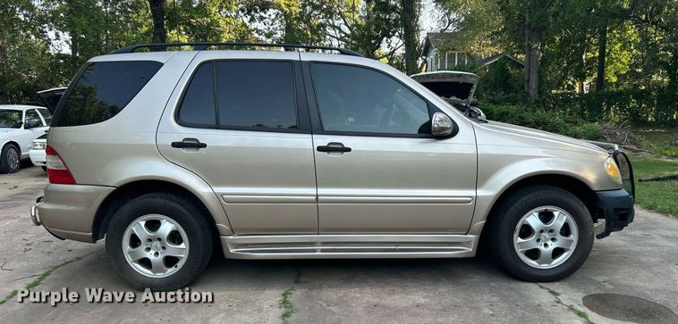 image for item DJ6275 2002 Mercedes Benz ML320  SUV